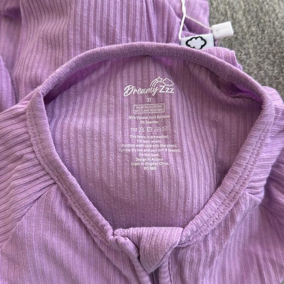 Dream Big Little Co Onesie.  Purple sleeper pajamas.  Purple.  New with tags. 3T - Picture 8 of 9